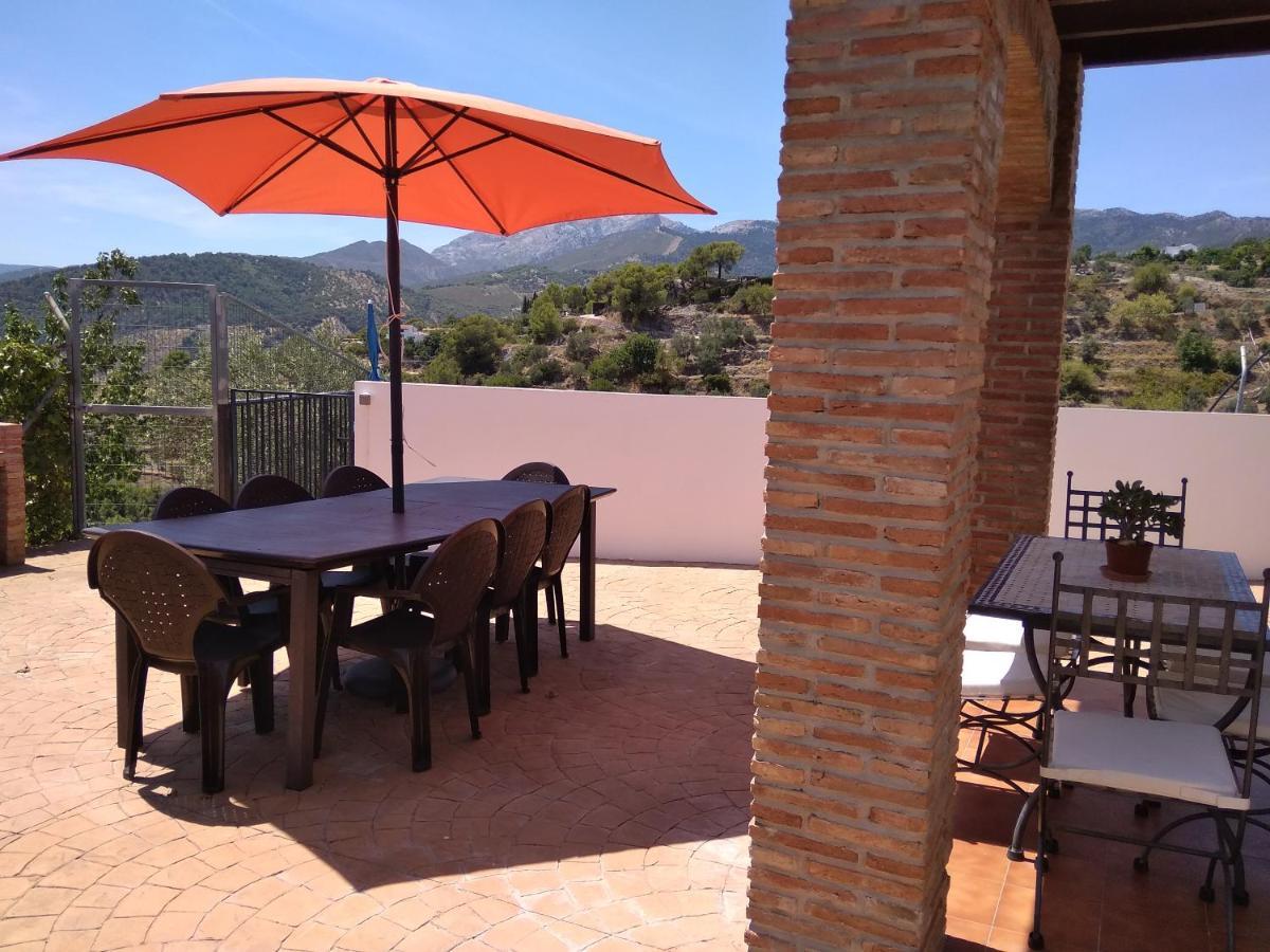 Casa Rural La Revuelta Con Las Mejores Vistas A La Naturaleza Yunquera Bagian luar foto