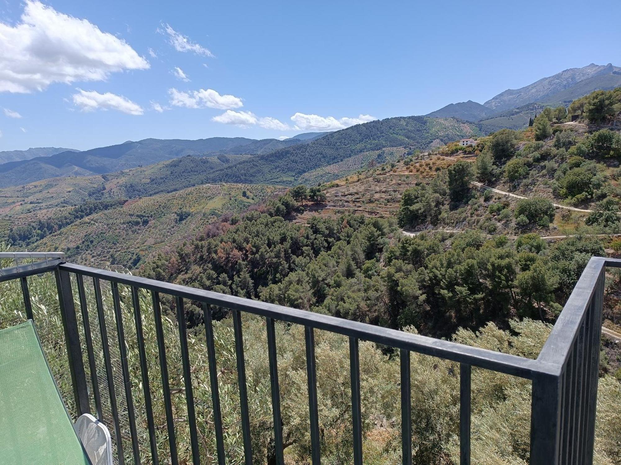 Casa Rural La Revuelta Con Las Mejores Vistas A La Naturaleza Yunquera Bagian luar foto